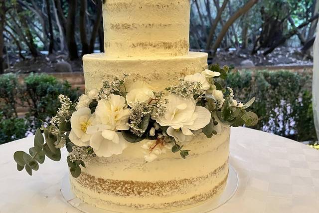 Naked cake, flores comestibles