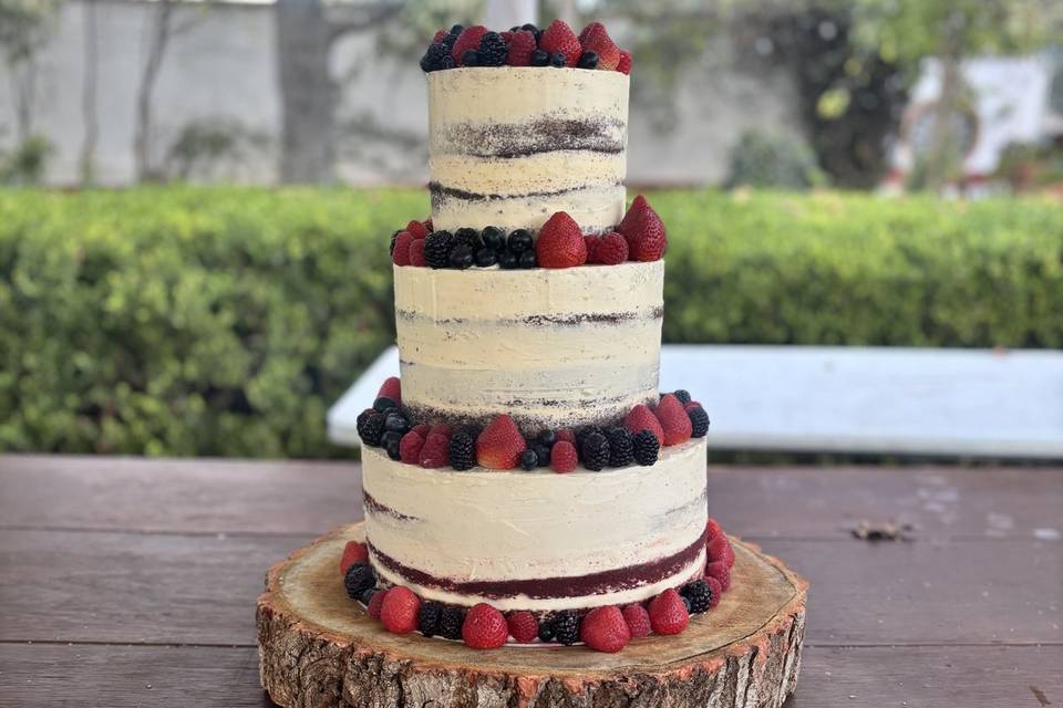 Seminaked cake