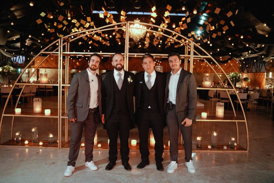 Jorge y Saul with the team