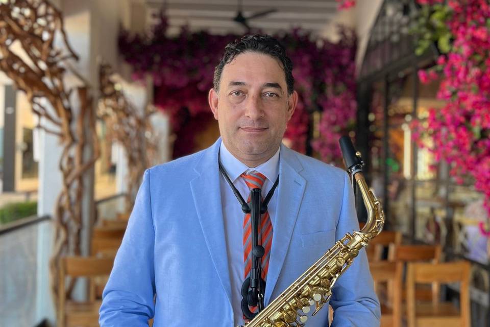 Saxofonista Ernesto Tapia