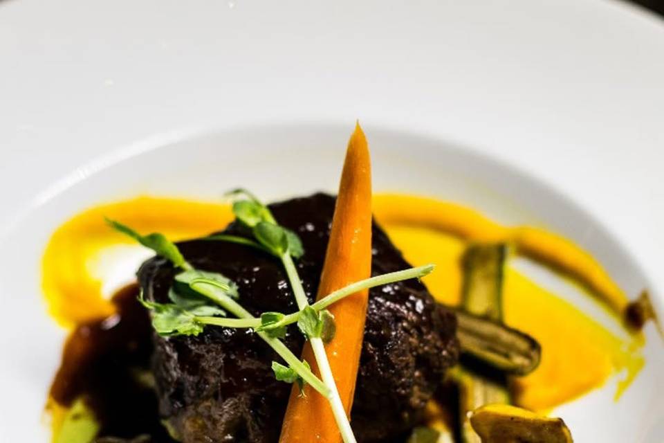 Filete de res con vegetales de