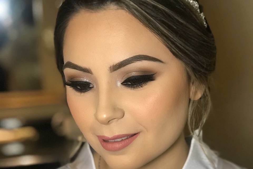 Diana Peralta Makeup Artist