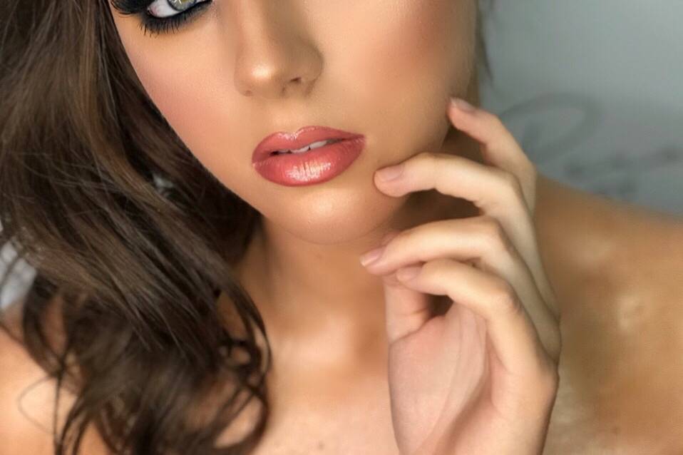 Diana Peralta Makeup Artist