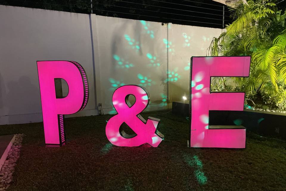 Letras iluminadas