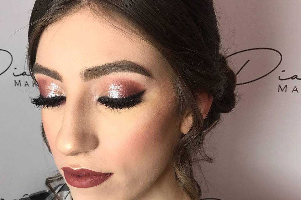 Maquillaje y Peinado