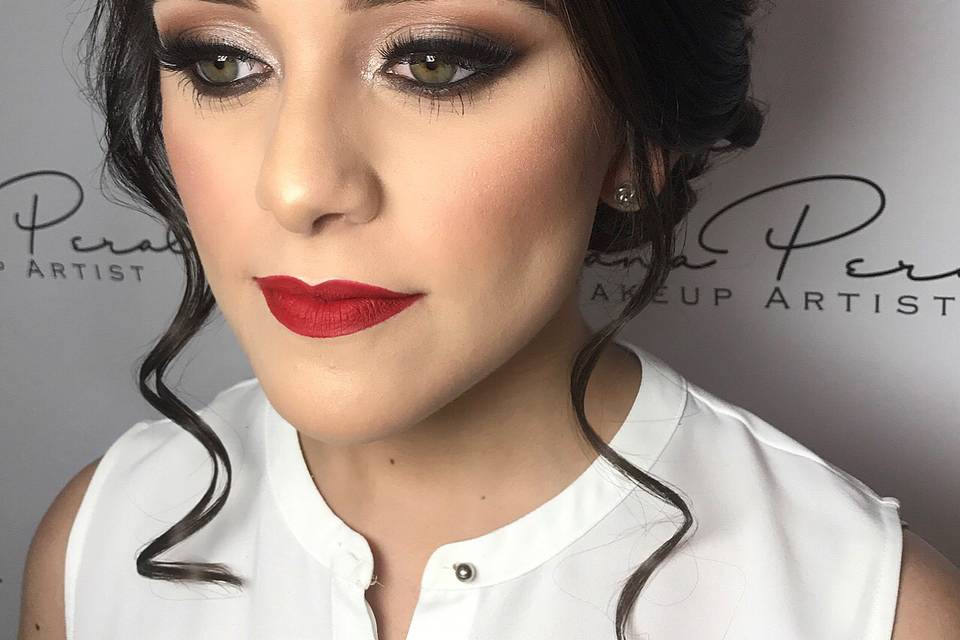 Maquillaje y Peinado