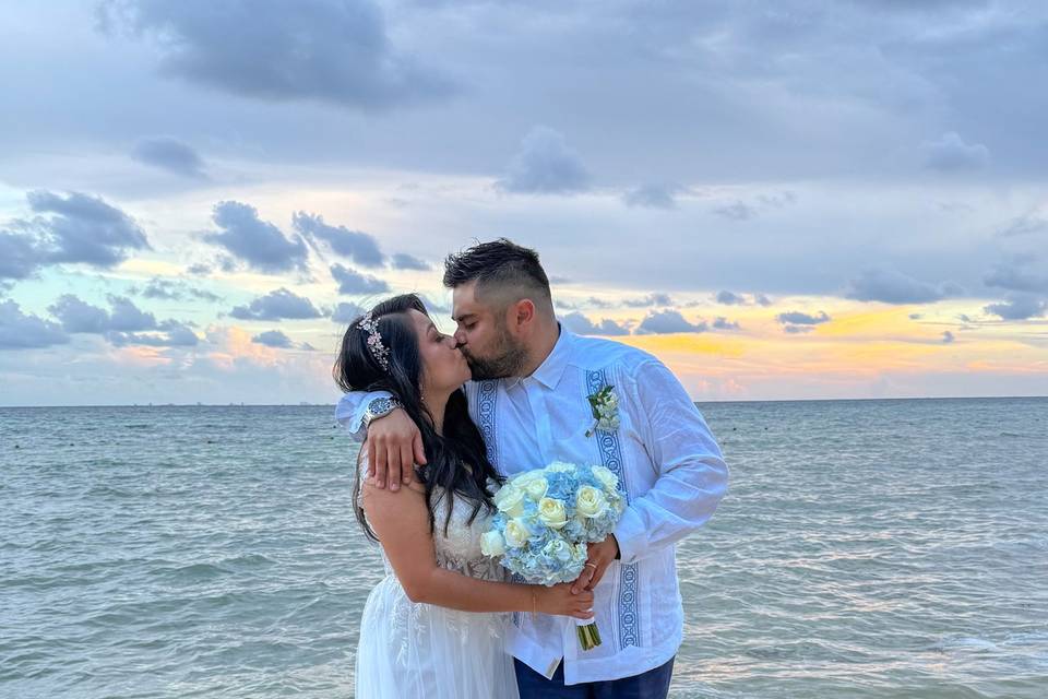 Novios I & R