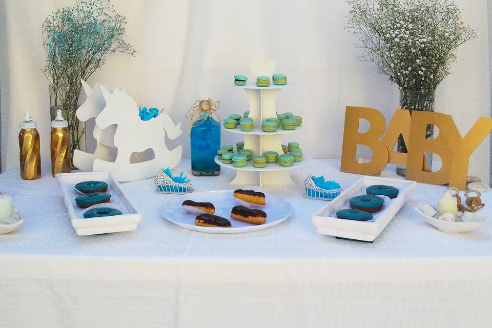 Mesa de postres tipo baby show