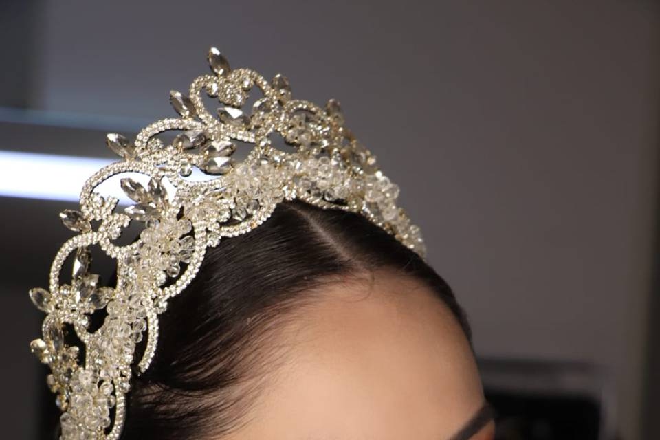Maquillaje y peinado