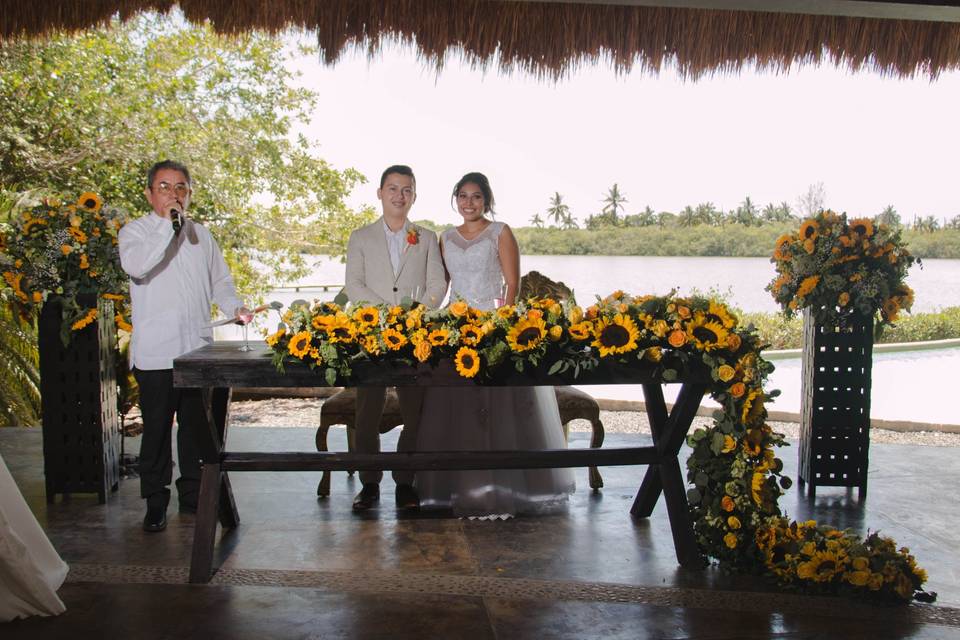 Mesa de Novios Palapa Kin