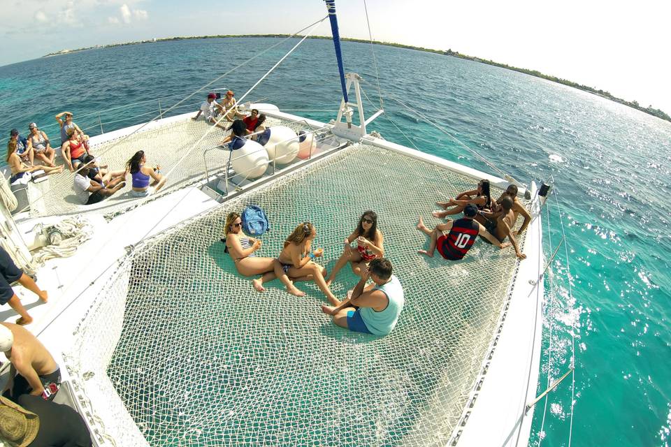 Catamarán para 35 personas