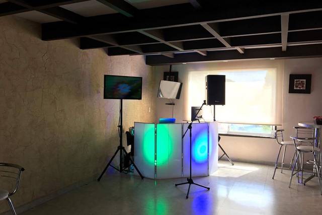 Cabina sencilla DJ