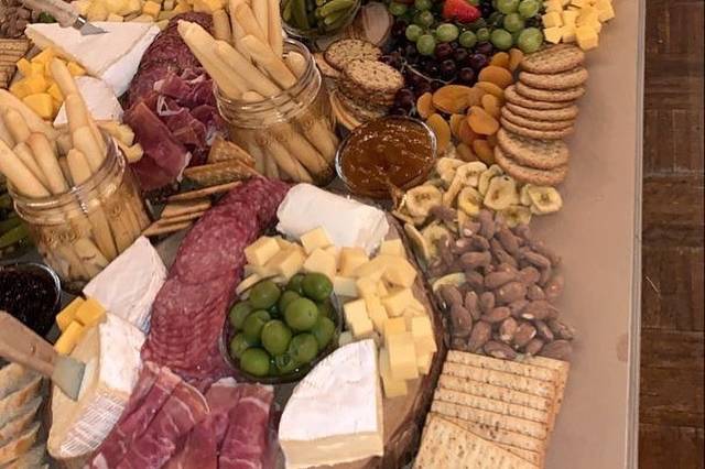 Jamón, aceitunas y quesos