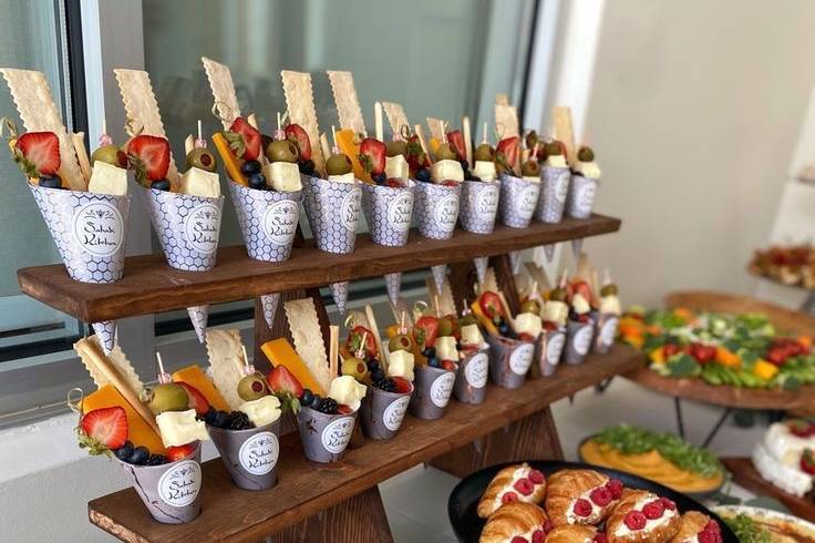 Mesa de quesos y charcutería