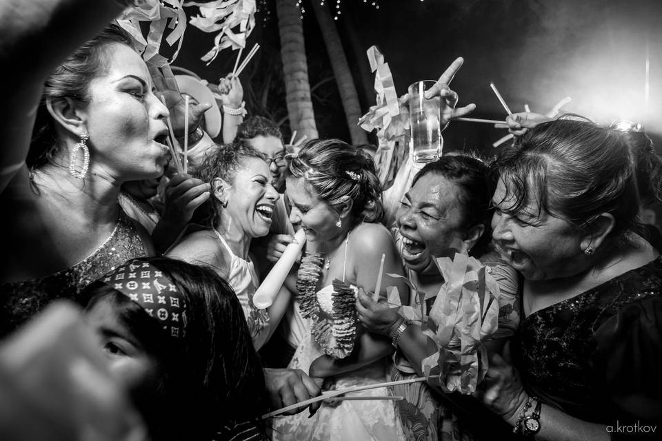 Las novias en el jardín