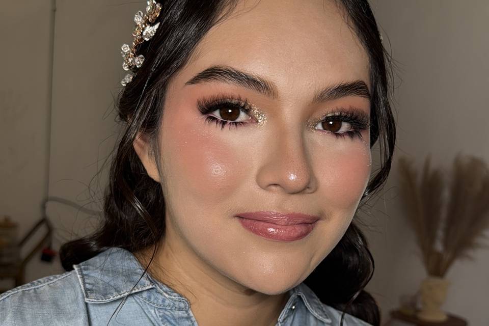 Look de novia con productos duraderos