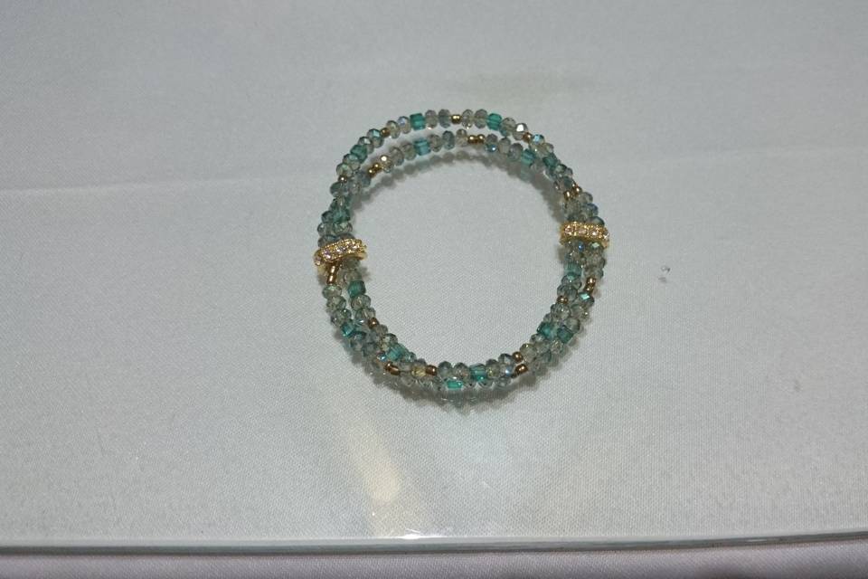 Pulsera de tres hilos