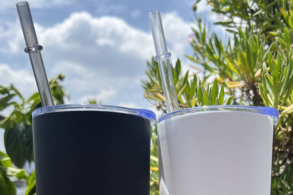 2 termos en blanco y negro