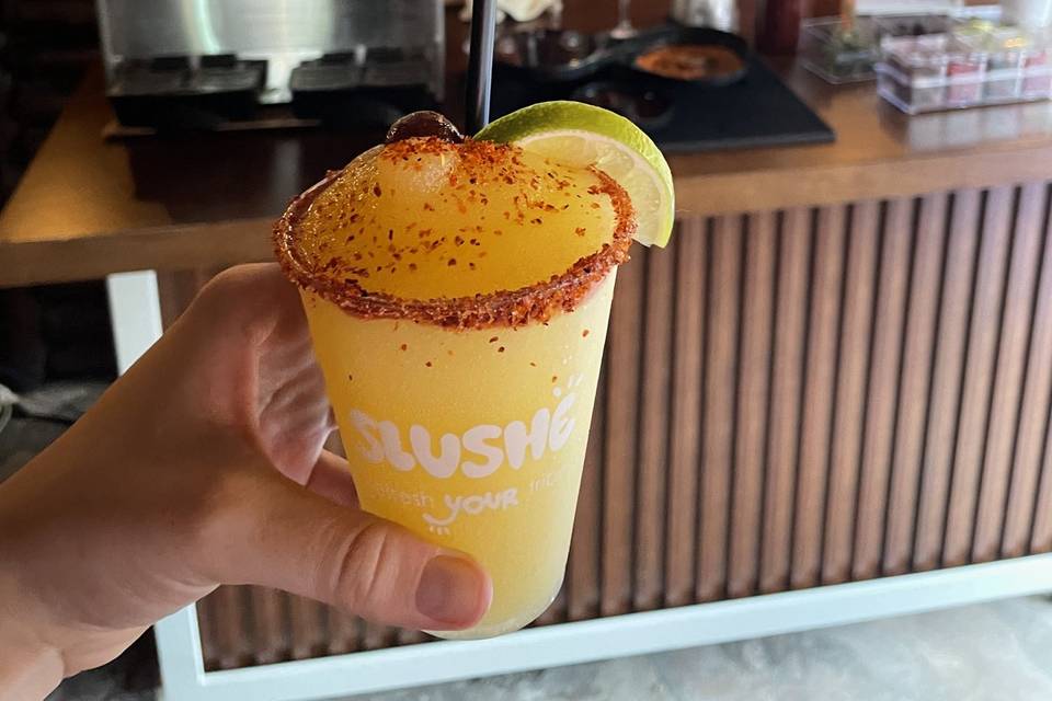 Margarita de mango con chamoy