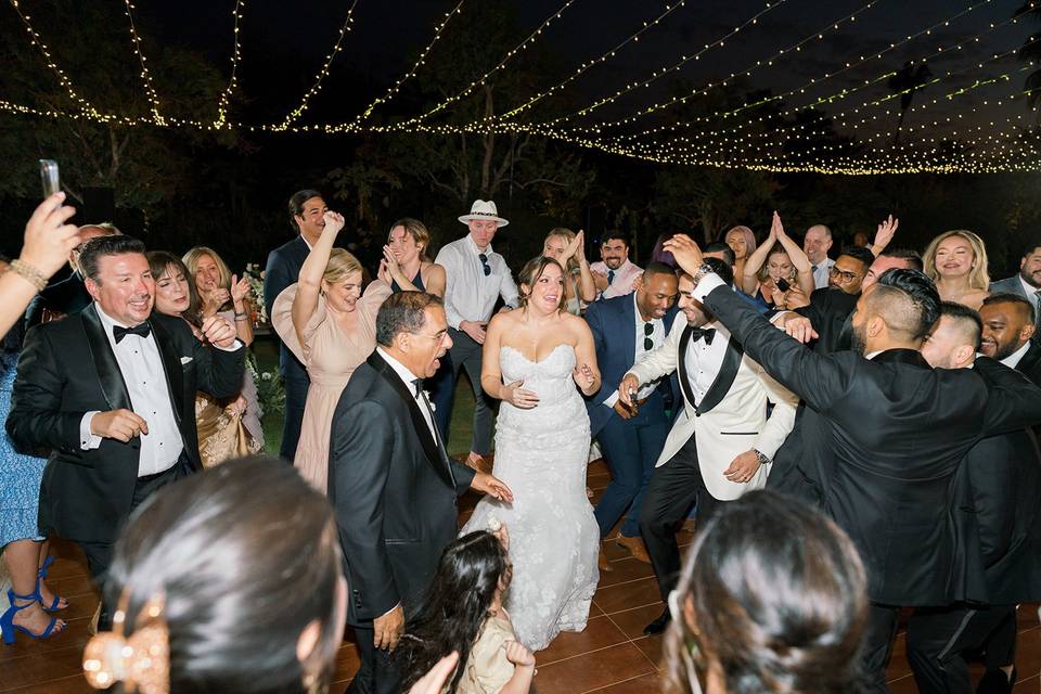 Romantic Cabo Weddings