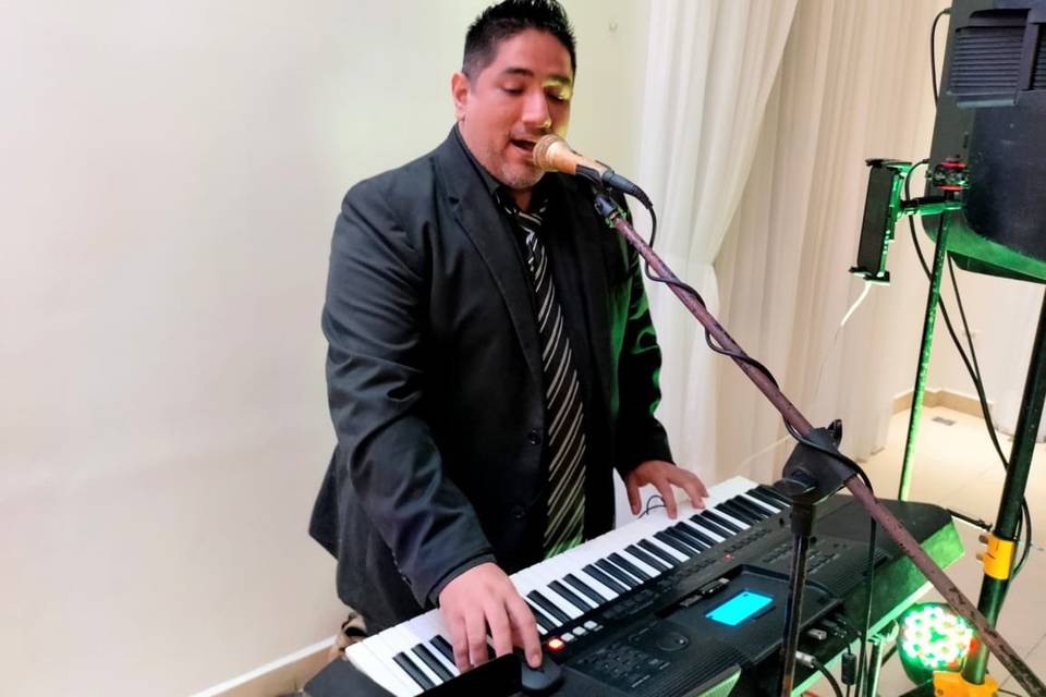 Cantante y tecladista