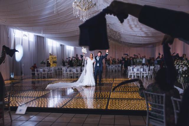 Novios en la pista de baile
