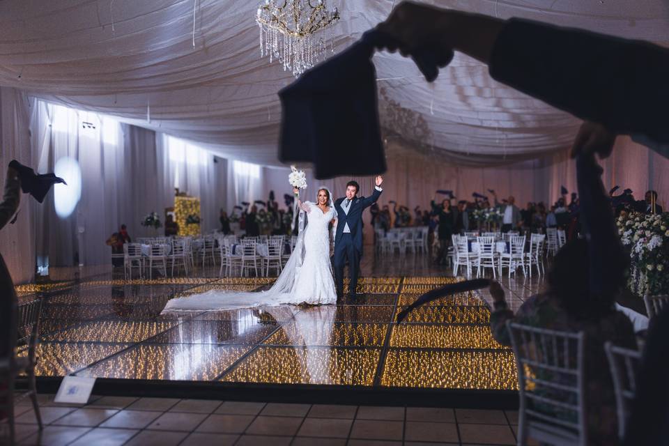 Novios en la pista de baile