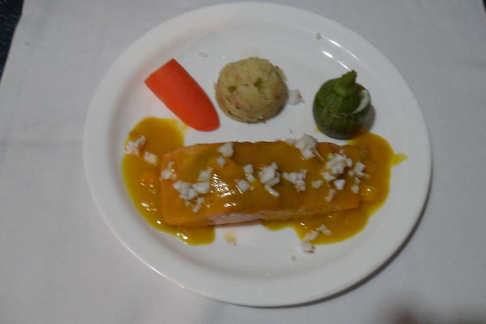 Salmón al mango con coco