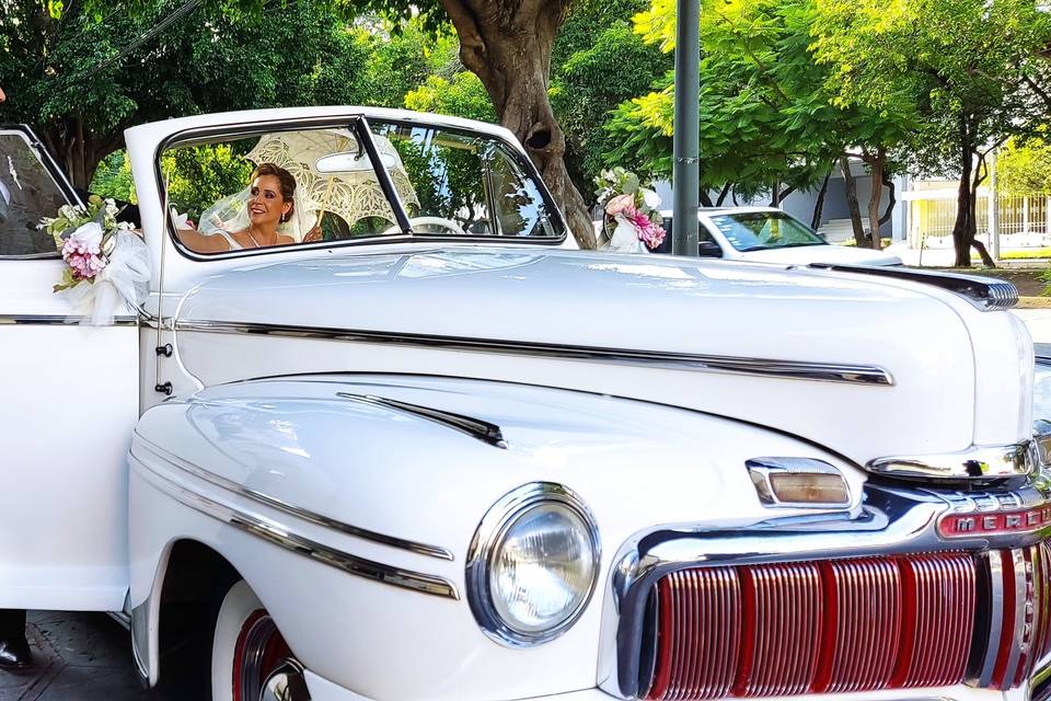 Mercury convertible 1942