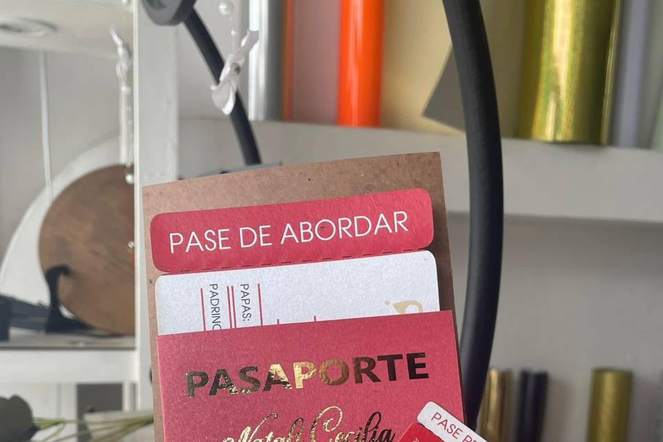 Invitación en forma de pasaporte