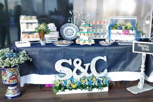 Mesa de dulces tipicos