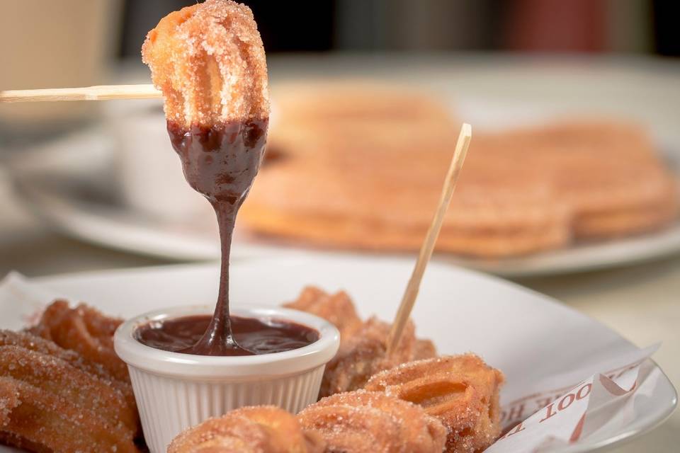 Churro bites con dip chocolate