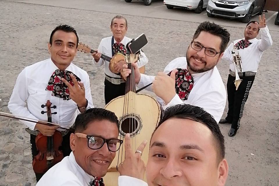 Mariachi Los Galleros