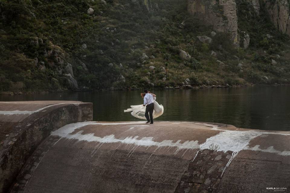 Trash the dress