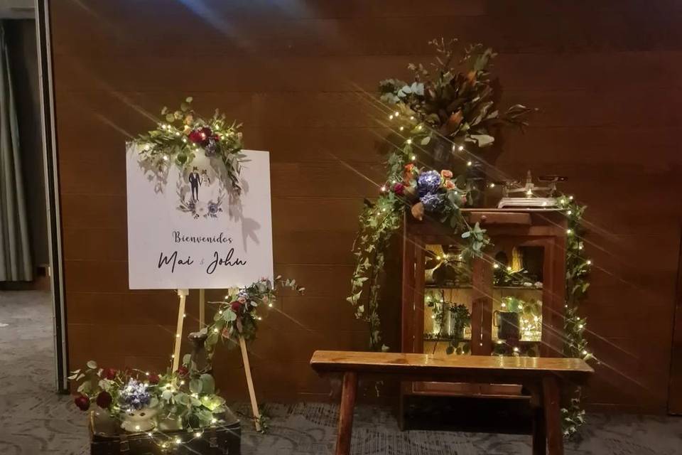 Entrada decorada con flores