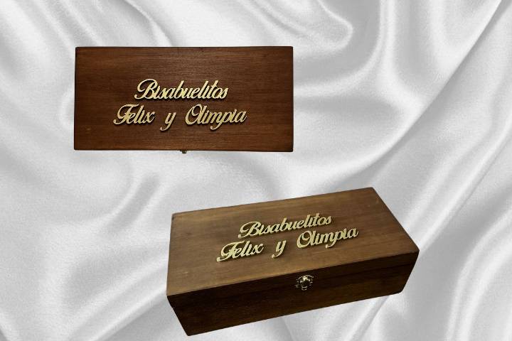 Caja de madera para padrinos
