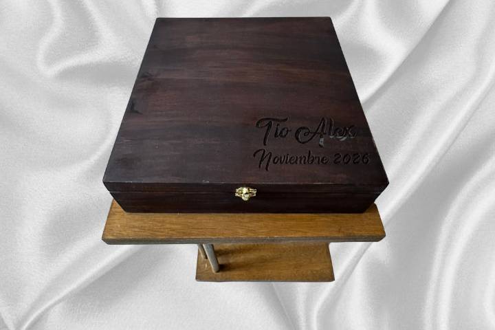 Caja de madera para padrinos