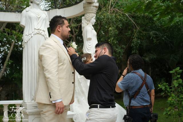 Full Cook Weddings