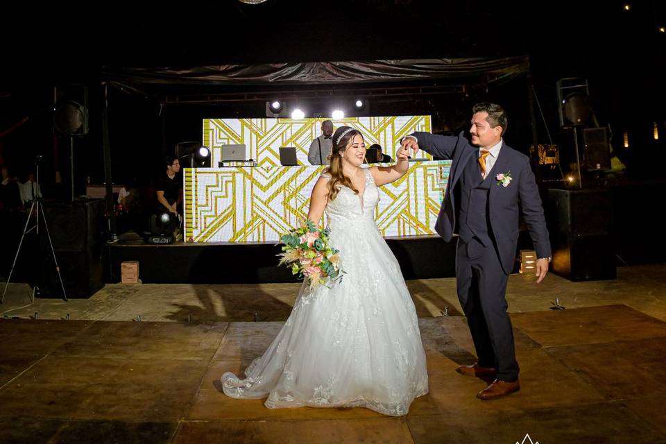 Full Cook Weddings