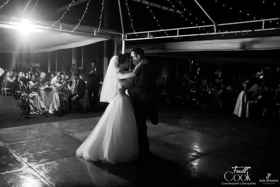 Full Cook Weddings