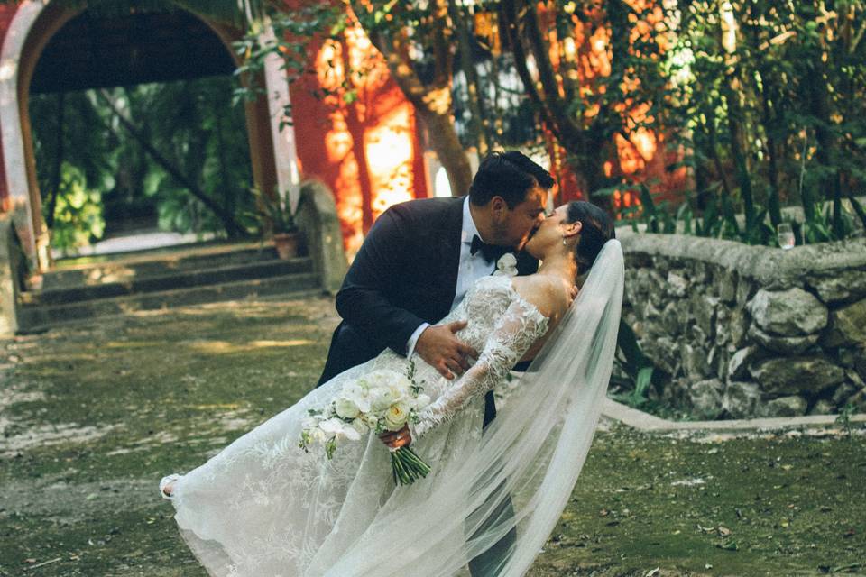 Novios Poxilá