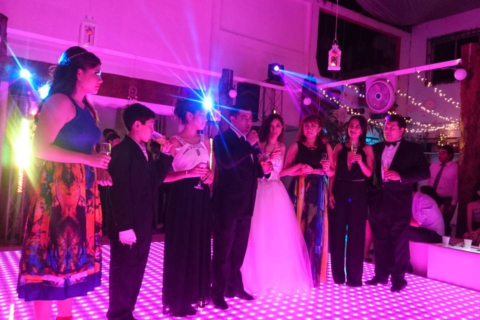 Brindis de XV años