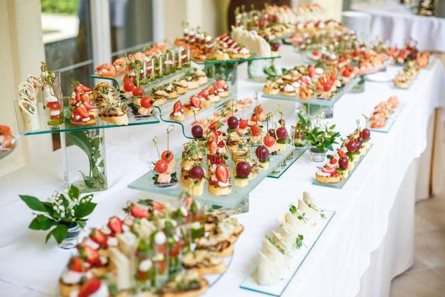 Bocadillos y canapés