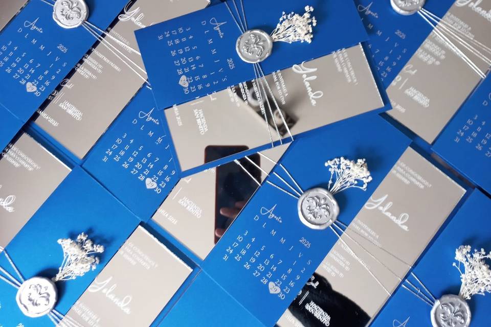 Azul y plata