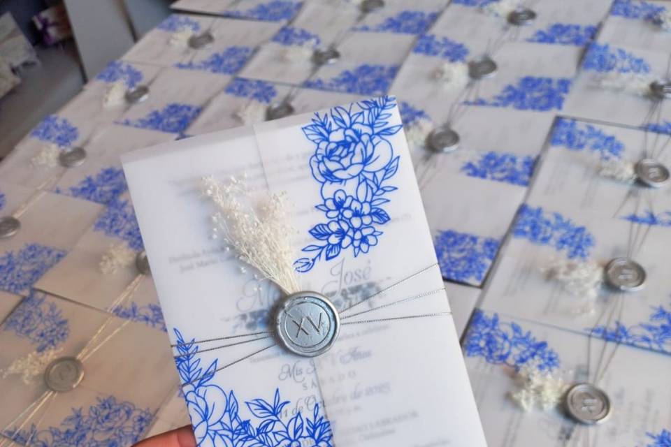 Azul y plata