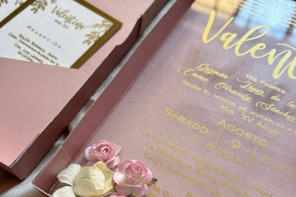 Caja rosa c/flores
