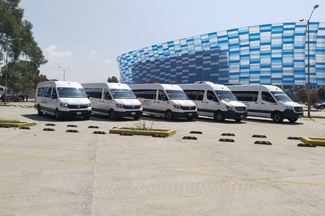 Capacidad de 10 a 20 pasajeros