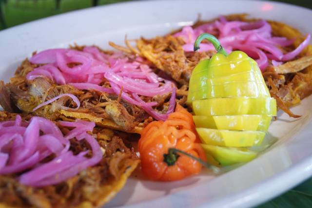 Panuchos de Cochinita Pibil