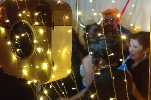 Amigos divirtiéndose