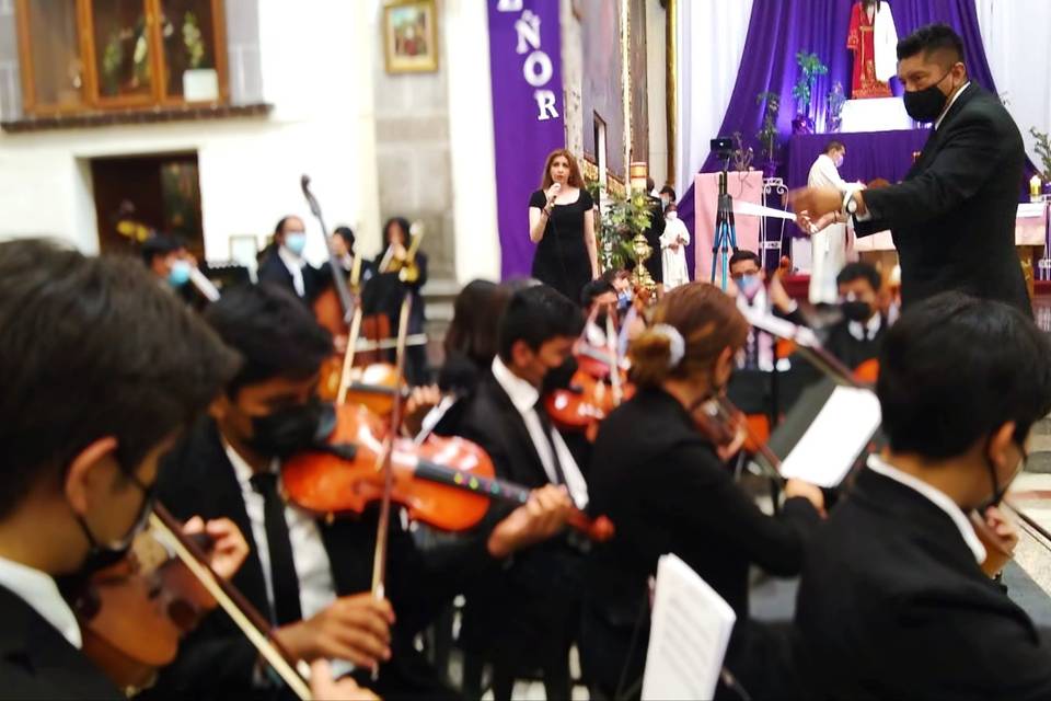 Misa con orquesta.